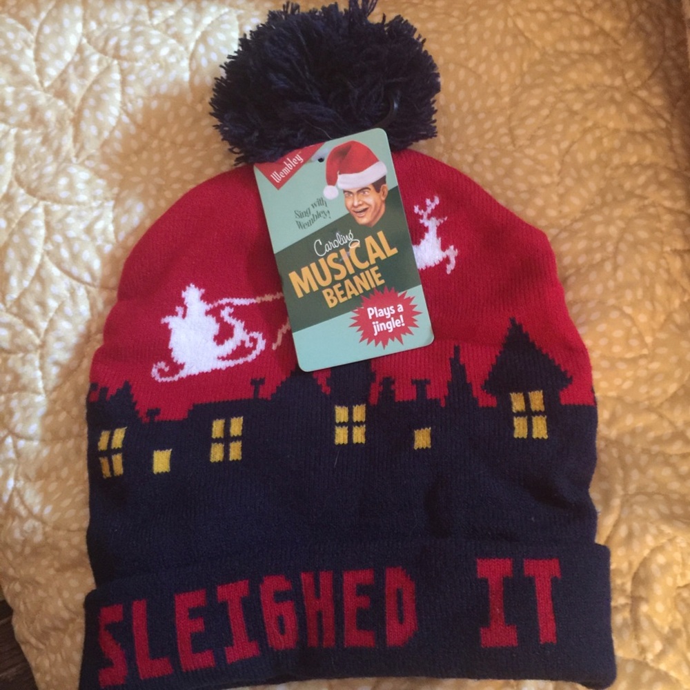 💘Wembley “Sleighed it” Musical Beanie🦌🎅🌃🕯🎶🔔